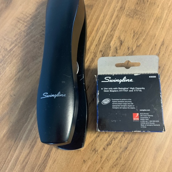 Swingline 777 60 Sheet High Capacity Heavy Use Stapler & Staples - Picture 12 of 15